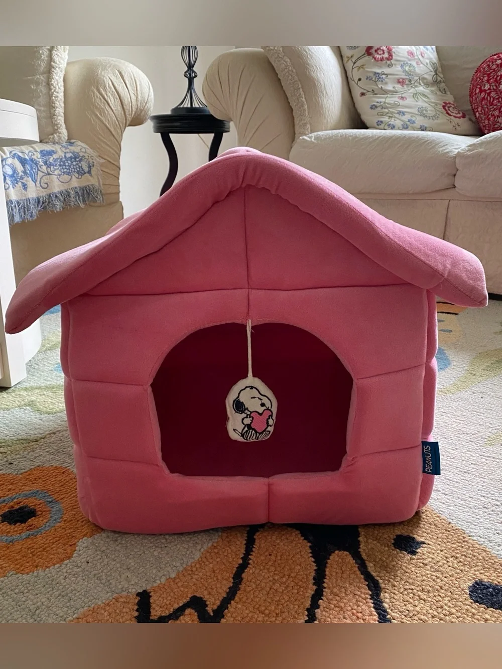 Berkshire Home Company - Peanuts® Snoopy Doghouse Pet Bed